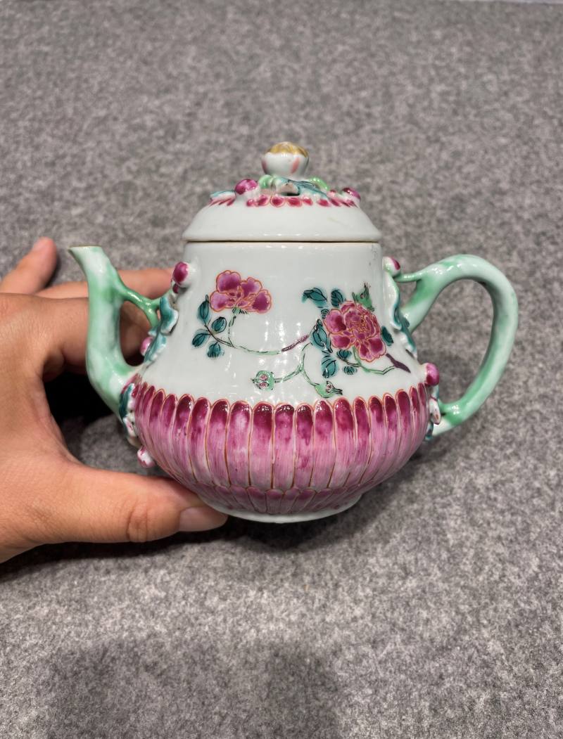 清雍正 粉彩松鹿图杯、折枝花卉纹菊瓣壶三只 - 图10