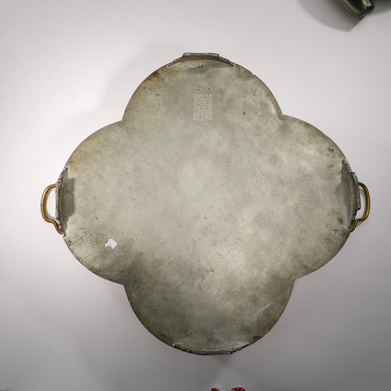1896年 锡制山水人物诗文一品锅具一套 - 图20