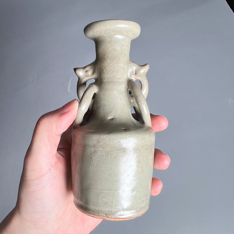 明代 龙泉窑青釉挂环瓶 - 图4