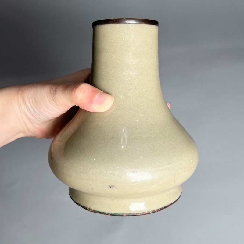明代 青釉直颈瓶 - 图7