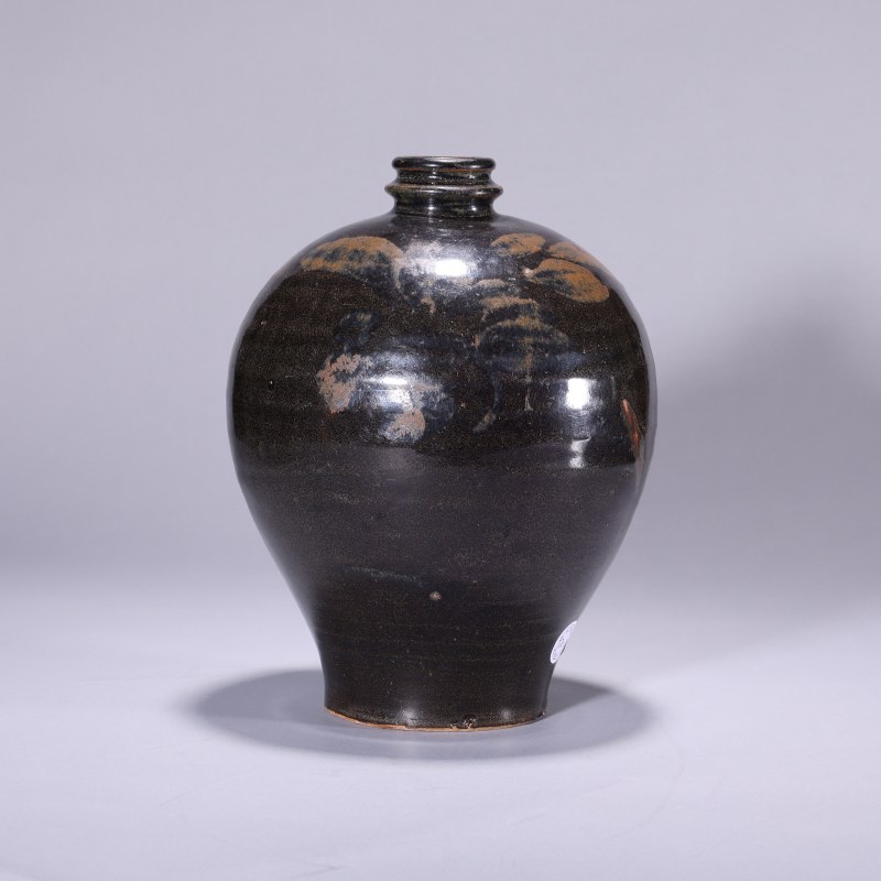 明代 黑釉铁锈花嘟噜瓶
