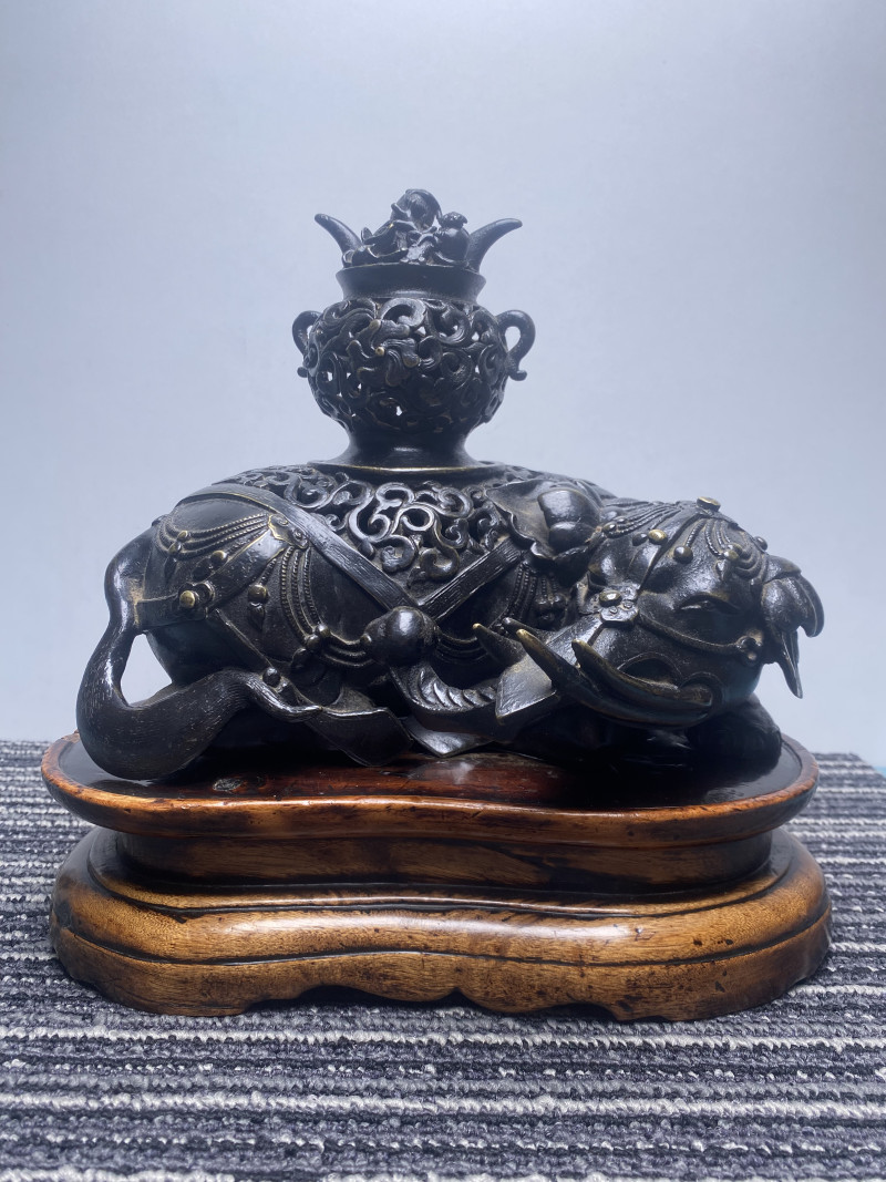 清乾隆 铜太平有象香薰 - 图9