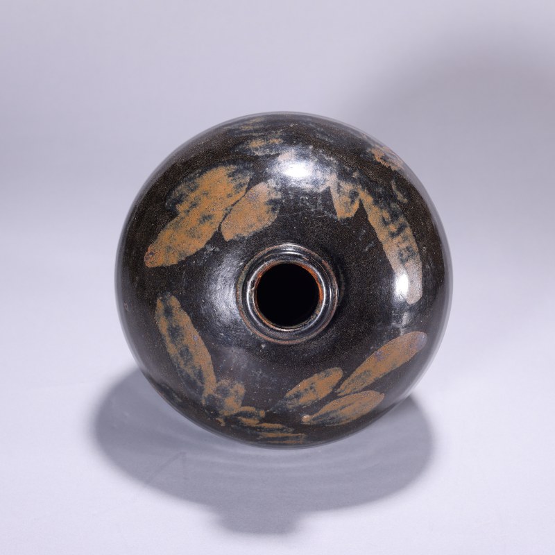 明代 黑釉铁锈花嘟噜瓶 - 图2