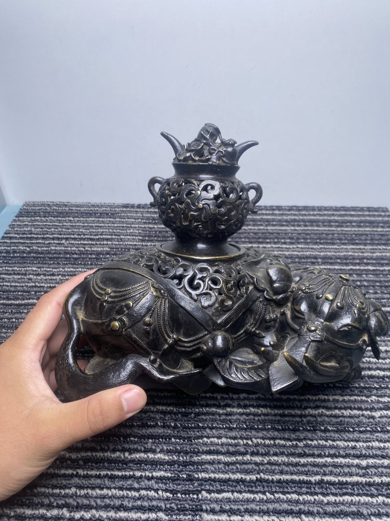 清乾隆 铜太平有象香薰 - 图10