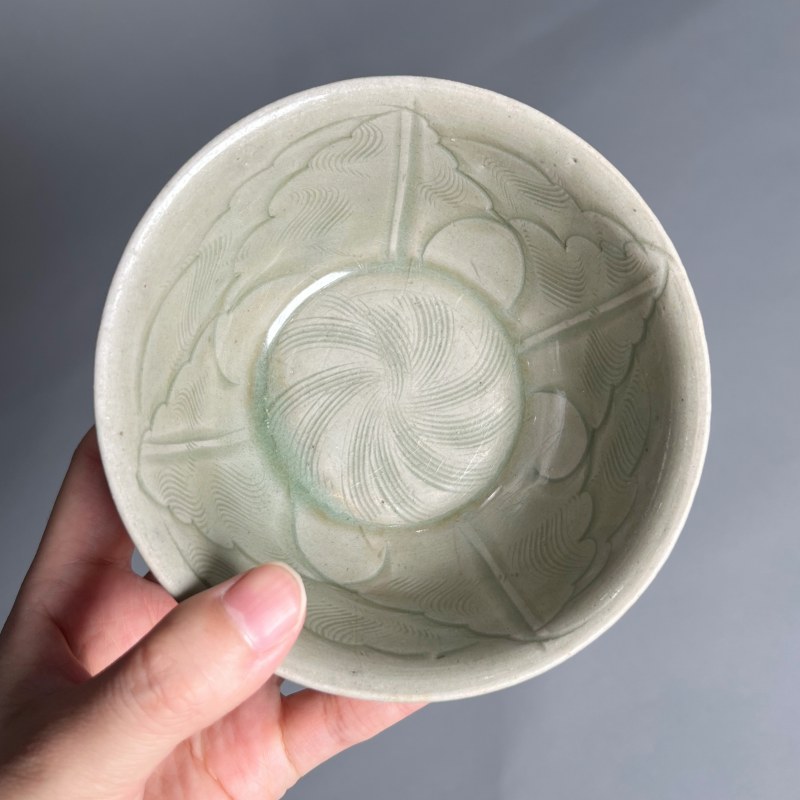 明代 青釉刻花碗 - 图5