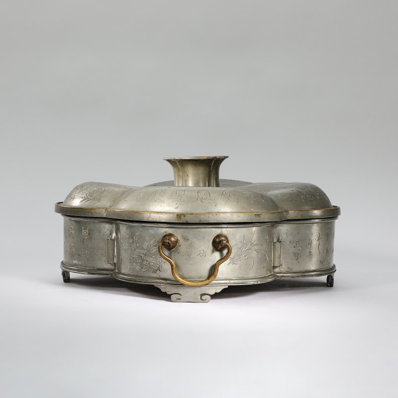 1896年 锡制山水人物诗文一品锅具一套 - 图5