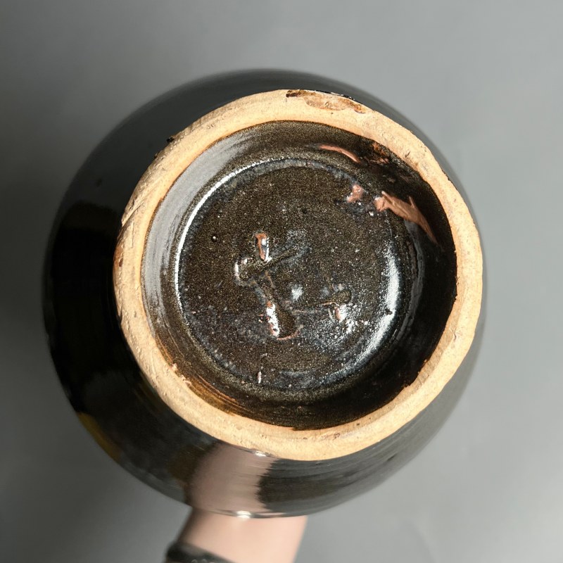明代 黑釉铁锈花嘟噜瓶 - 图9