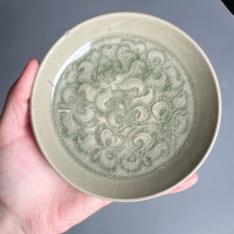 明代 青釉印花盘 - 图4