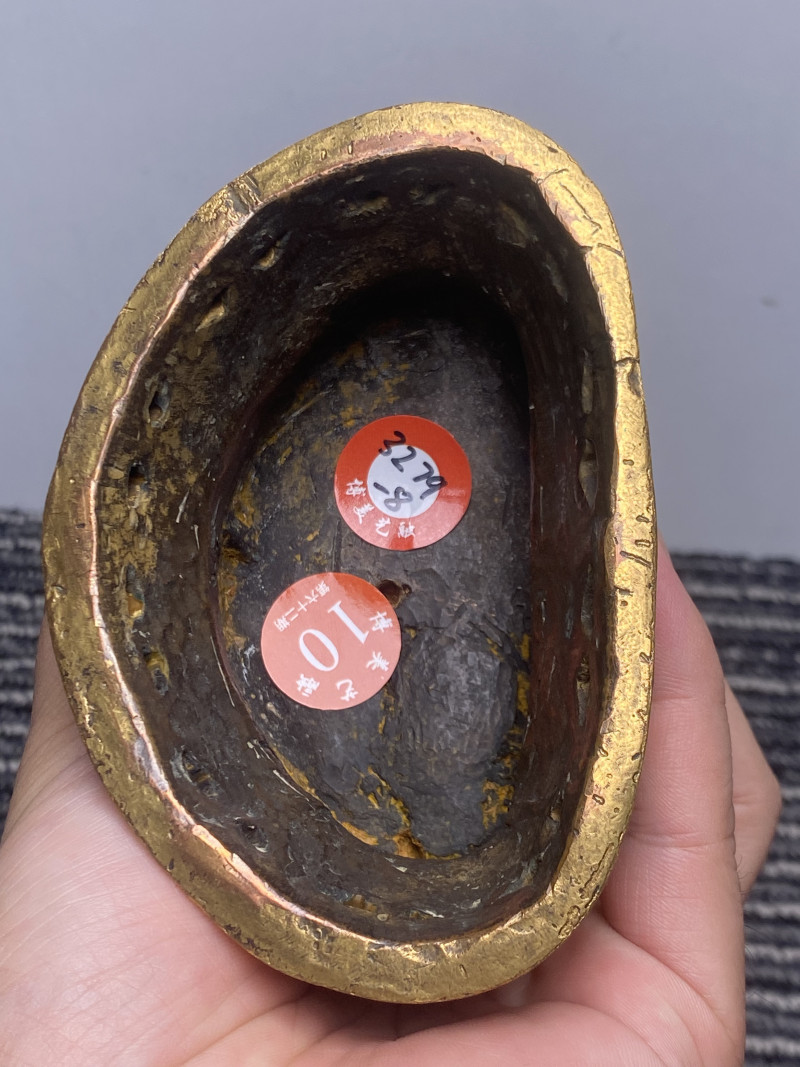 十七世纪 雪堆白风格铜鎏金金刚萨埵坐像 - 图13