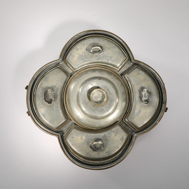 1896年 锡制山水人物诗文一品锅具一套 - 图10