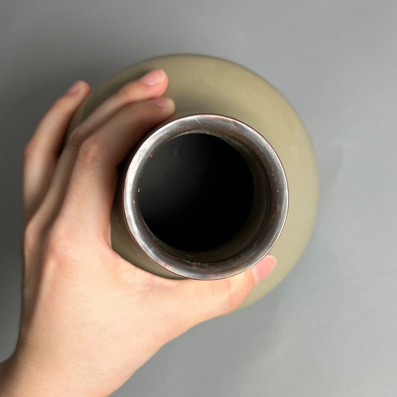 明代 青釉直颈瓶 - 图4