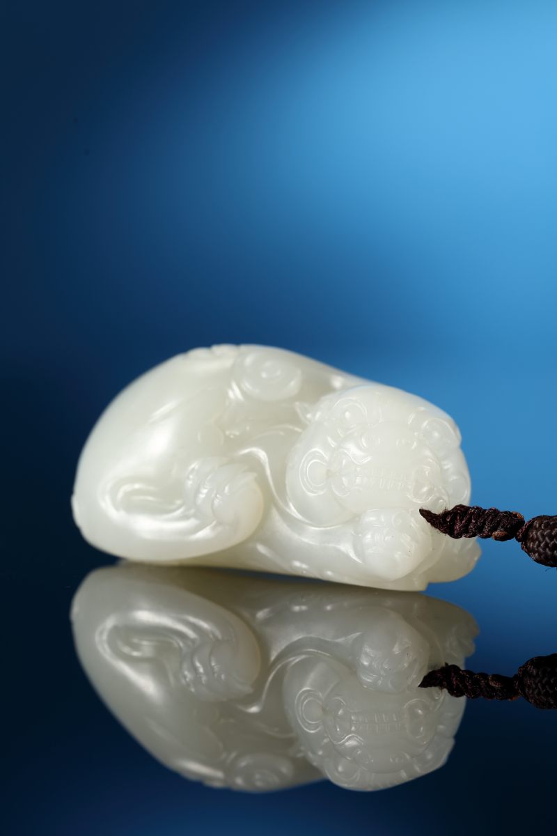 当代 和田玉籽料貔貅把件 - 图2