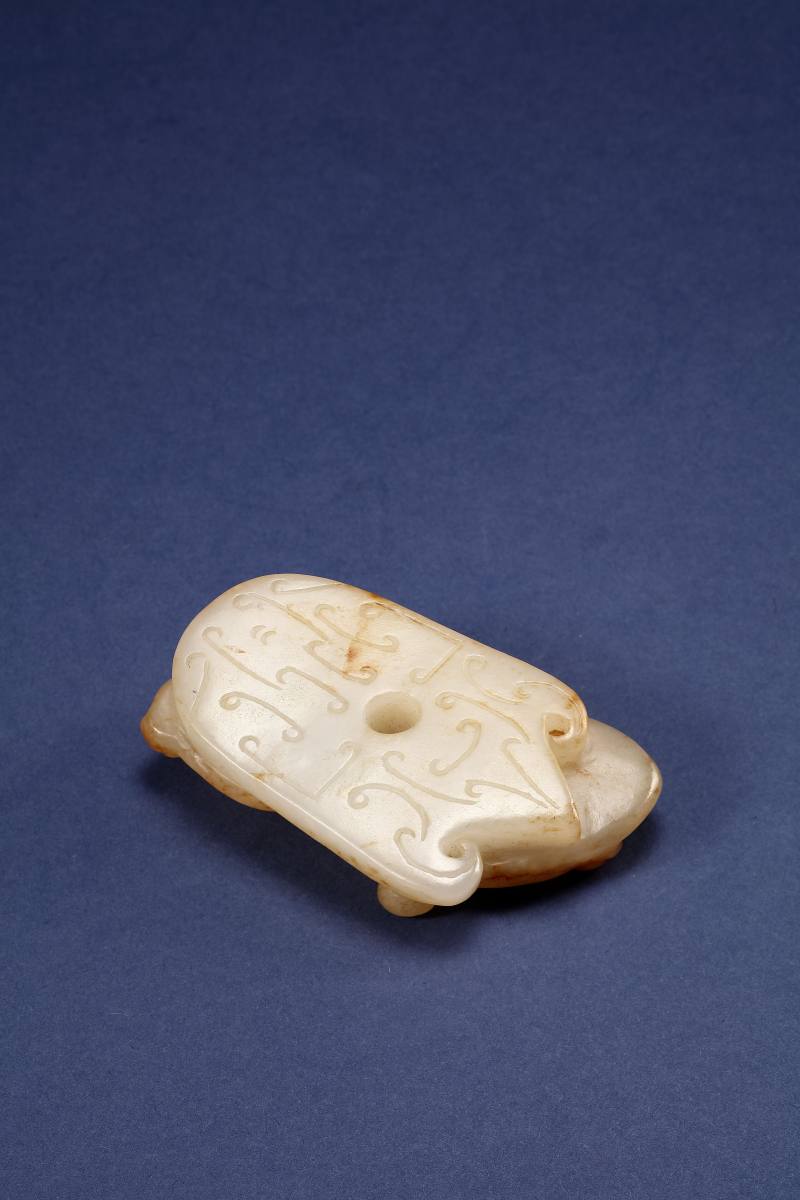 清 白玉红沁龙凤纹鸡心佩 - 图4