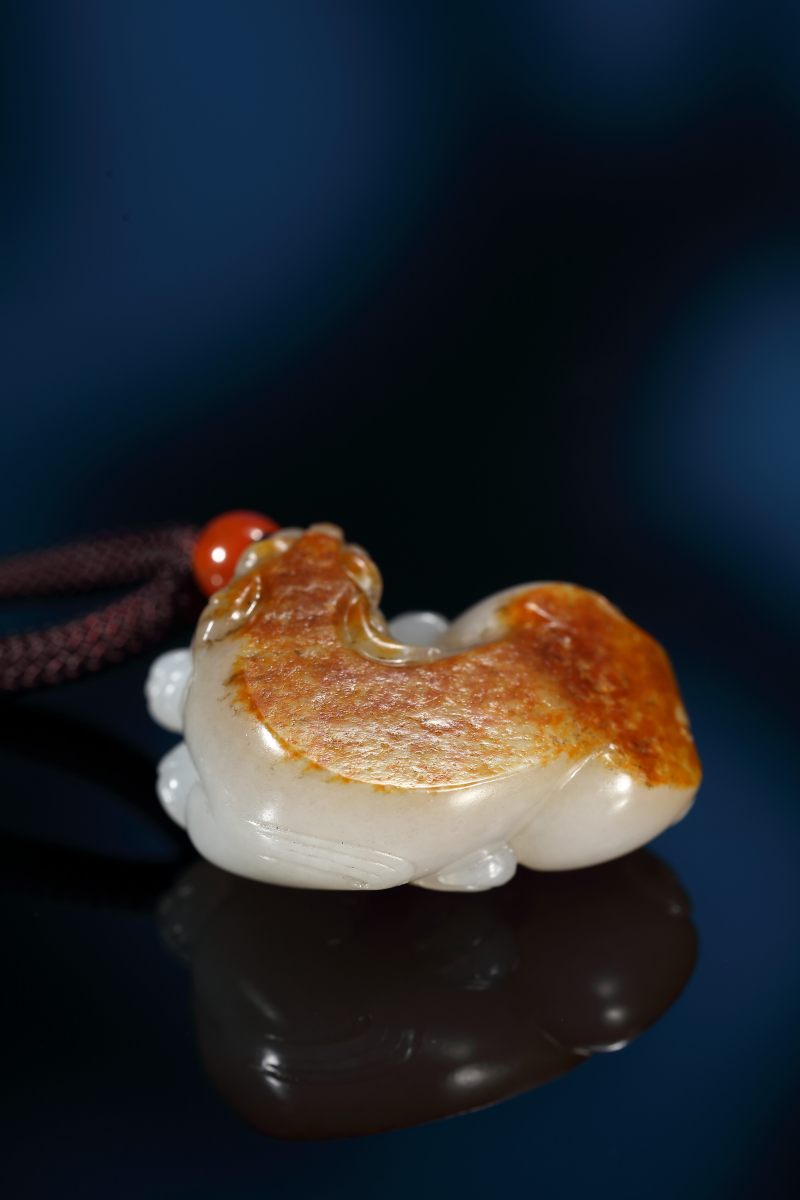 当代 和田玉籽料红皮貔貅把件 - 图4