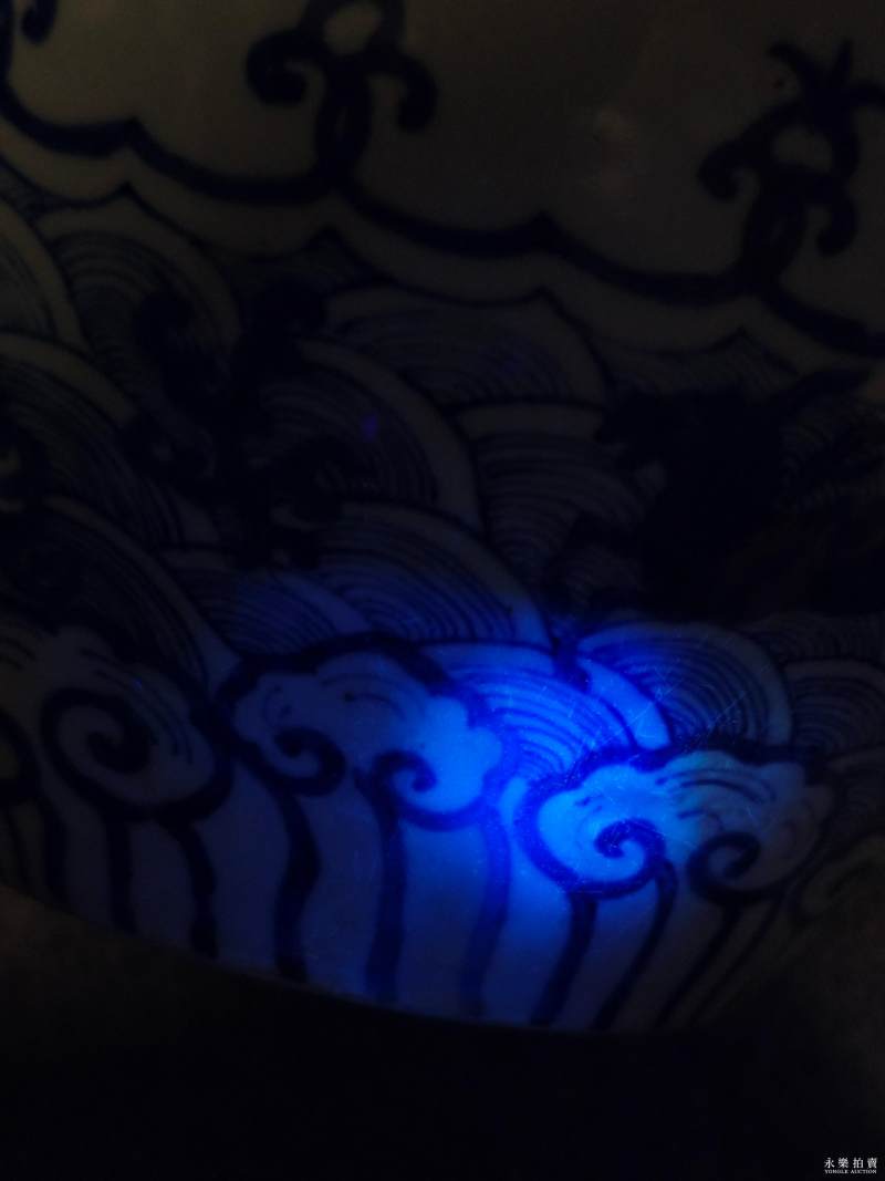 明嘉靖 青花璎珞海马纹罐 - 图8