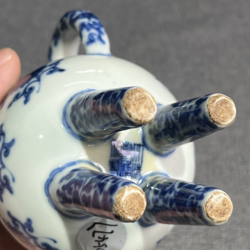 清晚期青花缠枝花卉八宝纹盉盒 - 图10
