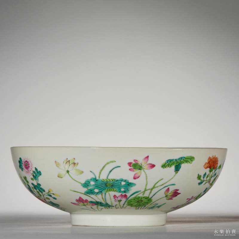 清嘉庆 粉彩花卉纹碗 - 图2