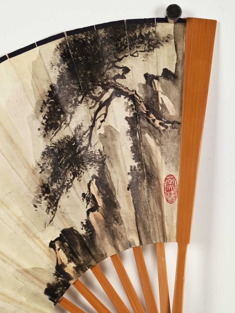 壬子（1972年）作 黄幻吾、钱君匋 黄山云海·隶书诗 - 图3