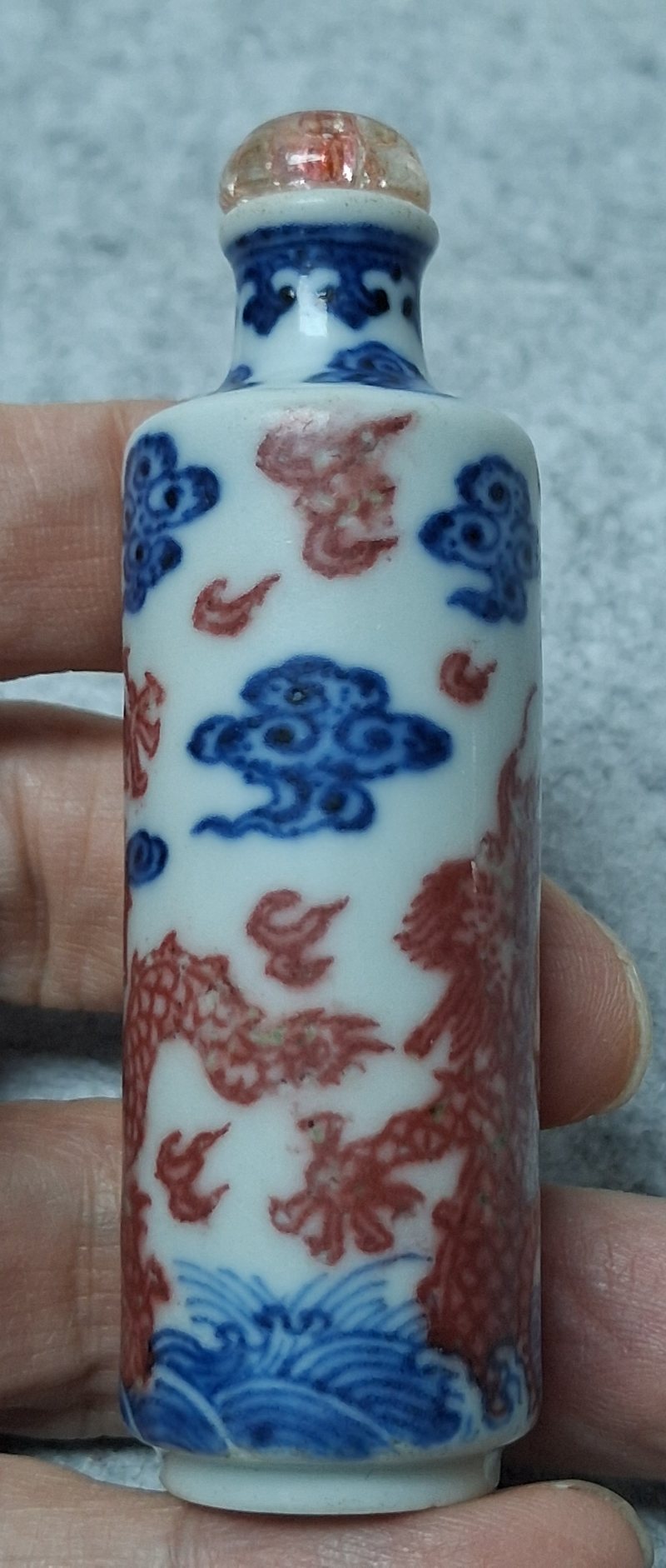 清中期青花釉裏紅龍紋鼻煙壺 - 图3