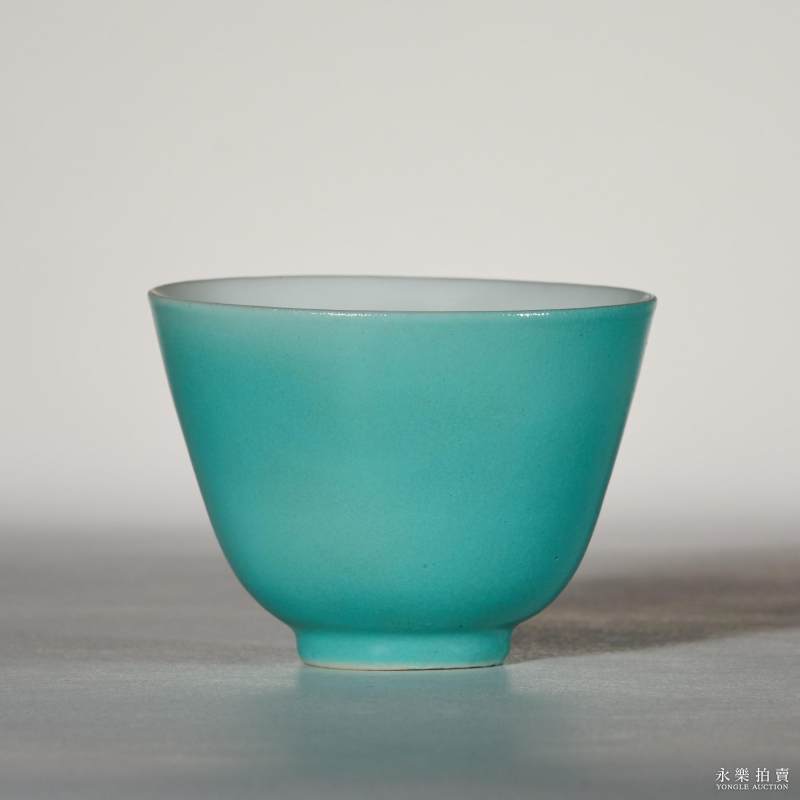 清光绪 胡氏湖水绿釉单色茶圆 - 图2