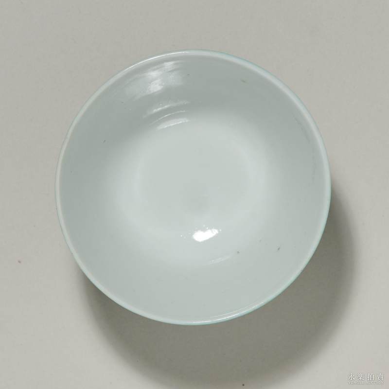清光绪 胡氏湖水绿釉单色茶圆 - 图3