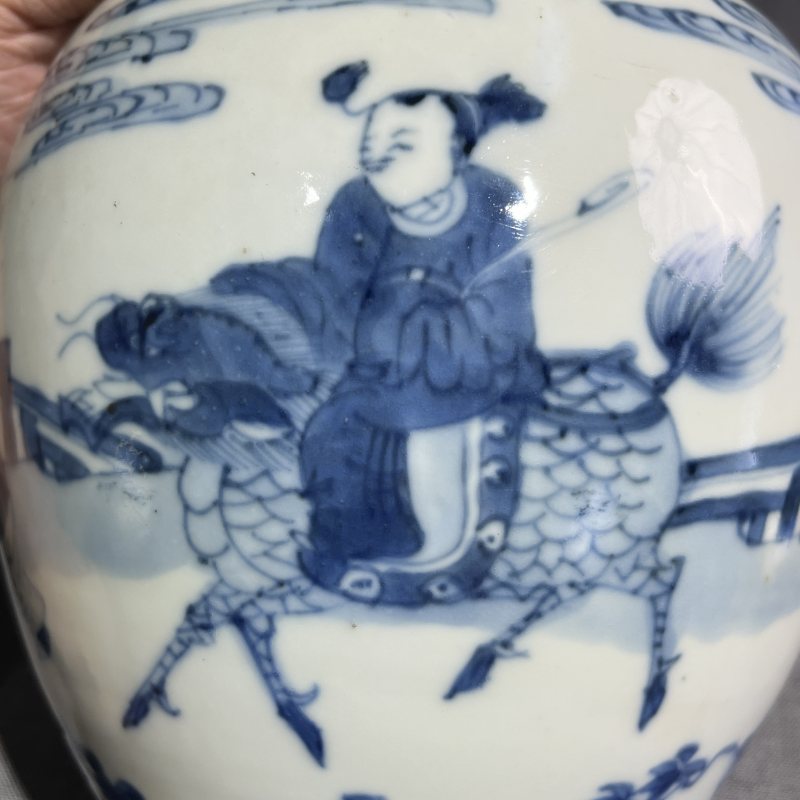 清康熙青花麒麟送子人物罐 - 图5