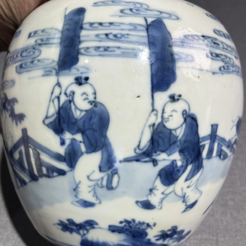 清康熙青花麒麟送子人物罐 - 图6