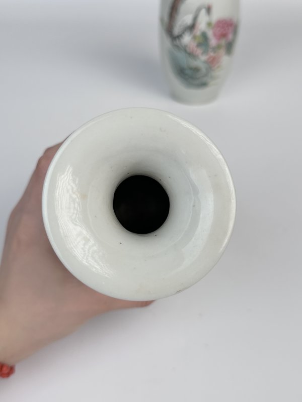 清晚期粉彩松鹤延年双儿瓶一对 - 图11