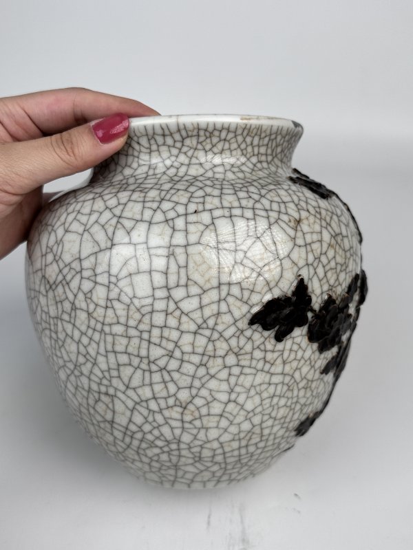 清晚期 哥釉铁骨泥花鸟罐 - 图5