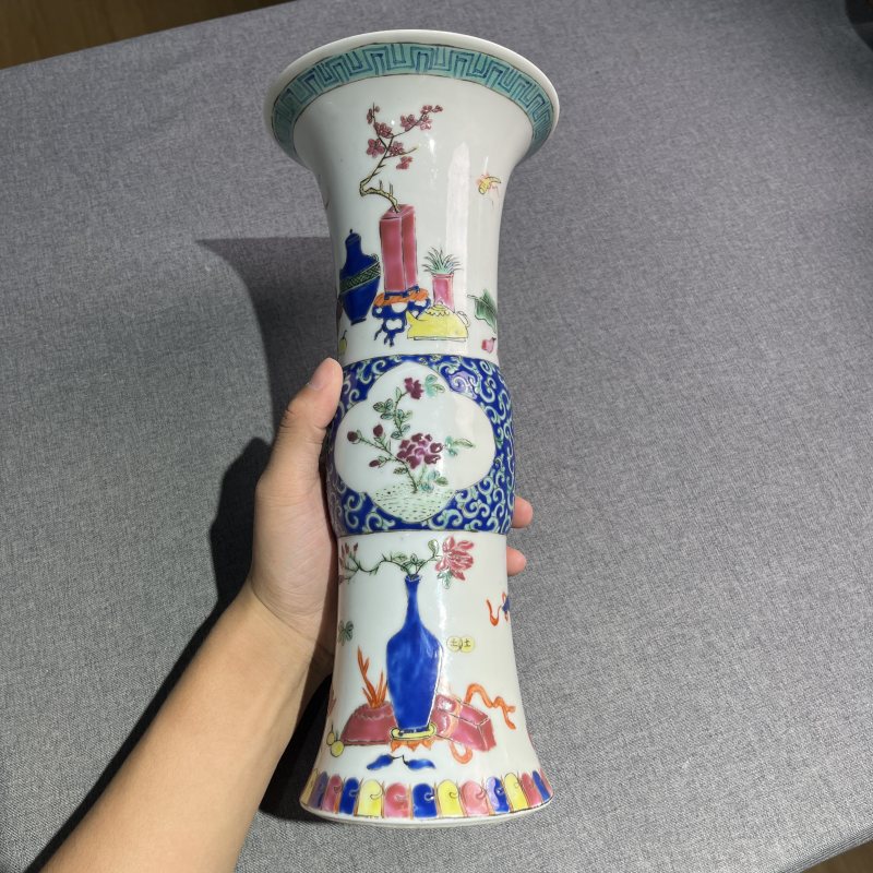 清晚期粉彩花卉花觚 - 图4