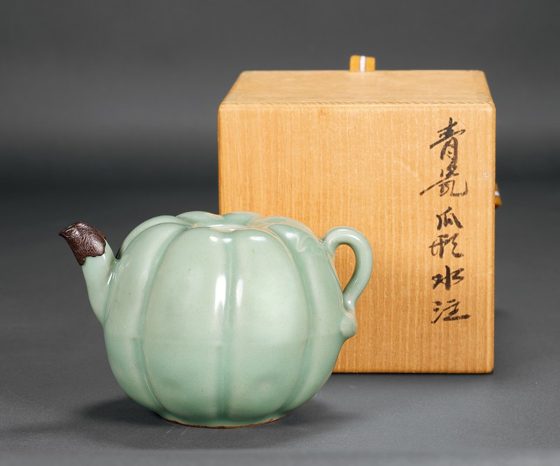 南宋龍泉窯瓜形壺 - 图2