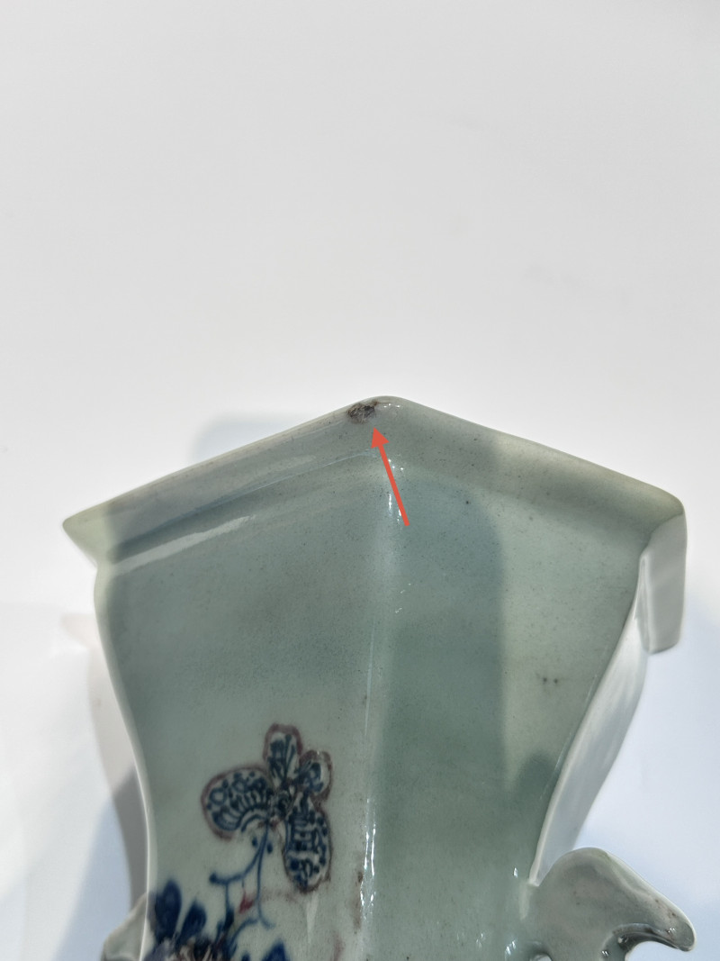 清乾隆 豆青釉青花釉里红花卉纹六方瓶 - 图10