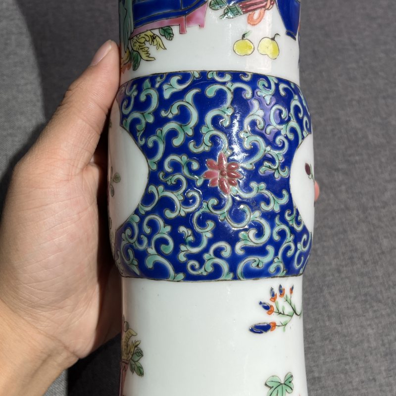 清晚期粉彩花卉花觚 - 图8