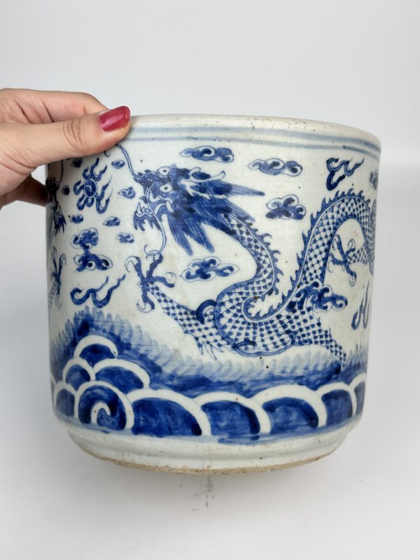 清中晚期青花二龙戏珠纹筒式炉 - 图7