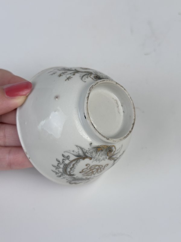 清雍正  墨彩家族徽章瓷茶园一对 - 图5
