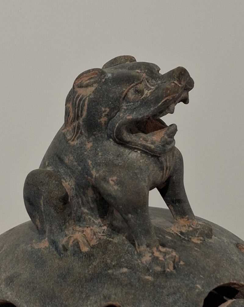 唐 豹斑石狻猊香熏和蓋盒 - 图6