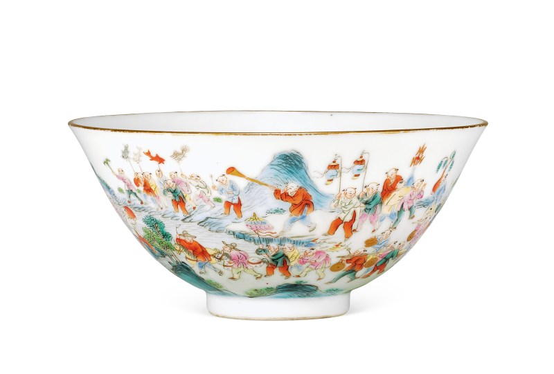 清乾隆粉彩百子鬧春圖小碗 - 图2