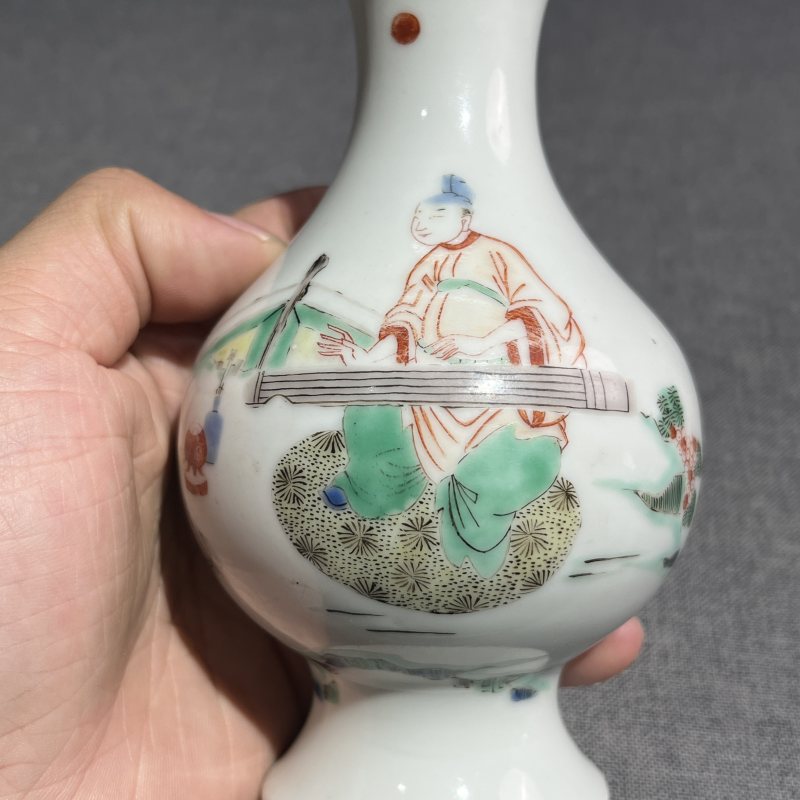 清康熙五彩人物故事赏瓶 - 图5