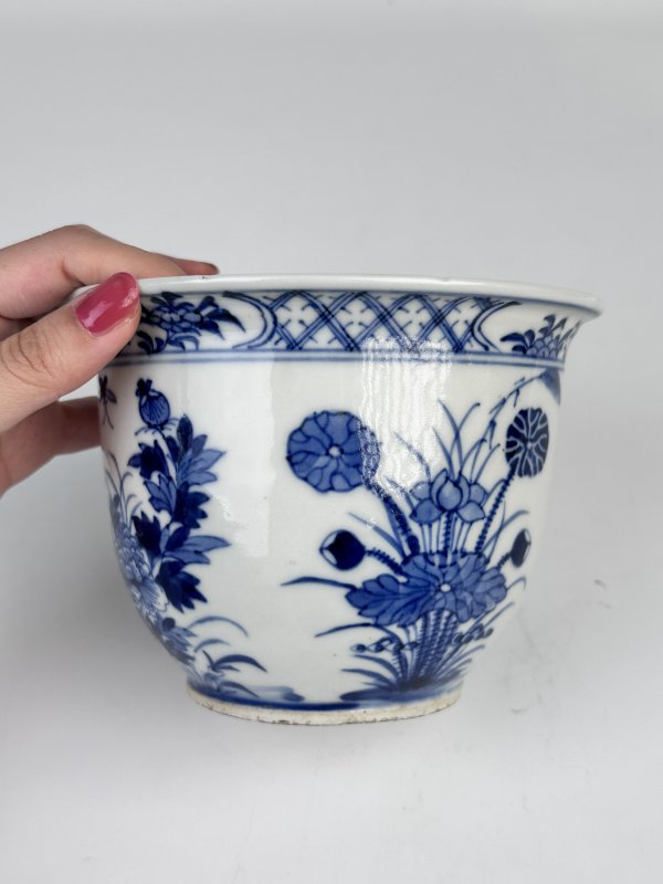 清晚期青花四季花卉纹花盆 - 图2