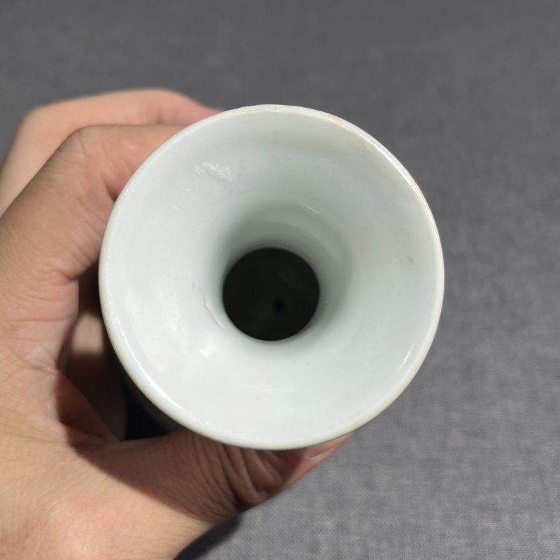 清康熙五彩人物故事赏瓶 - 图8
