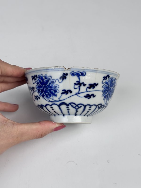 清宣统 青花缠枝莲纹碗 - 图5