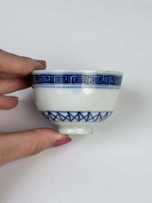 民国 青花中华珍品款茶杯 - 图3