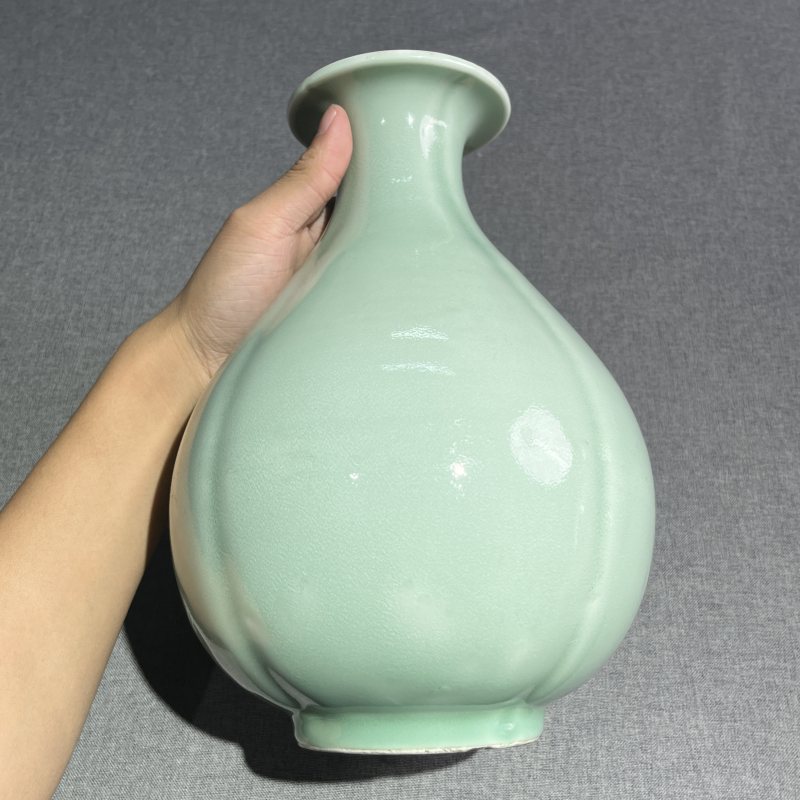 清翠青釉玉壶春瓶 - 图4