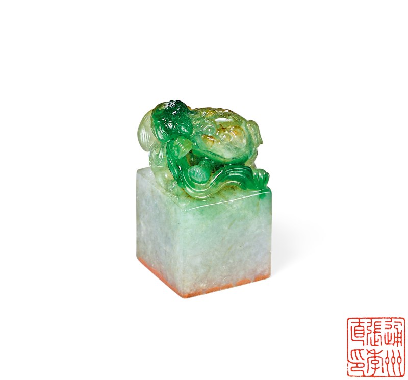 民國 翡翠「獅子戲球」鈕印