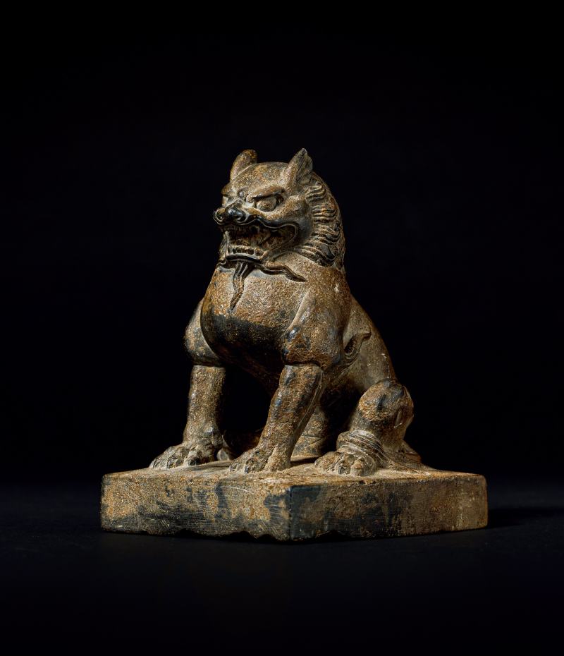 青石坐獅