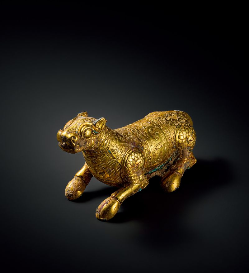銅貼金箔瑞獸鎮