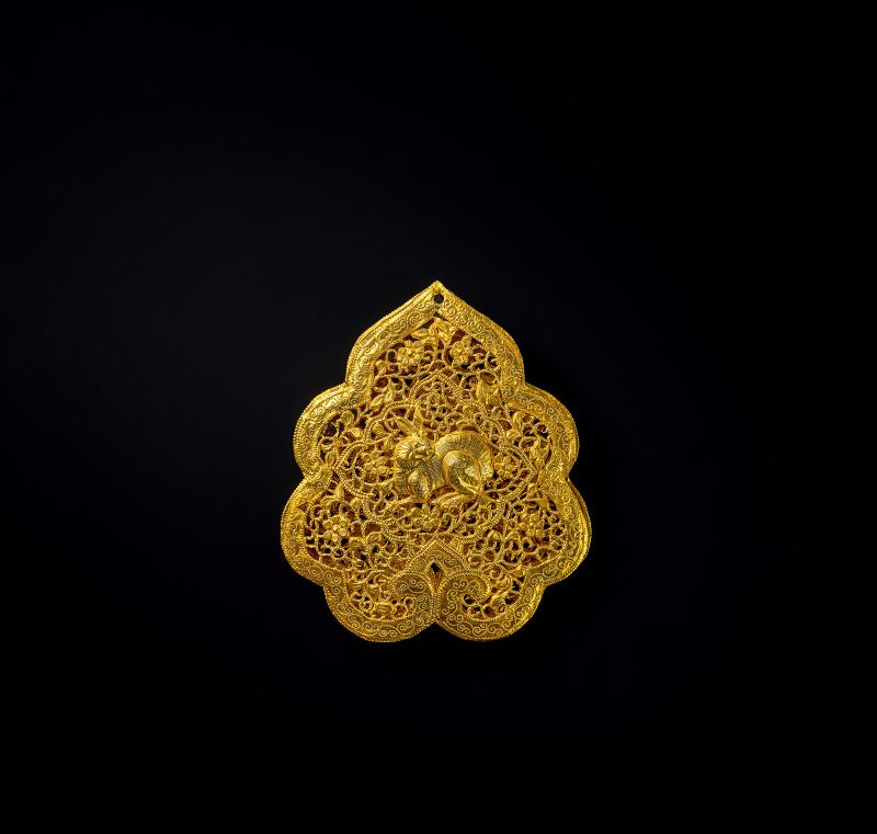 明 金質鏤空兔紋香囊