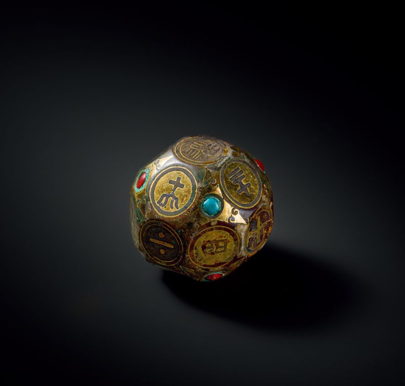 銅錯金銀骰子
