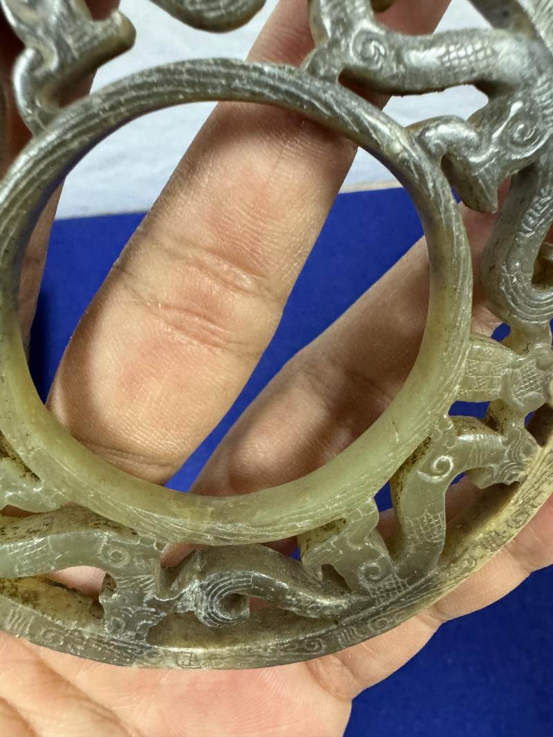 玉鏤雕人物龍紋環 - 图10