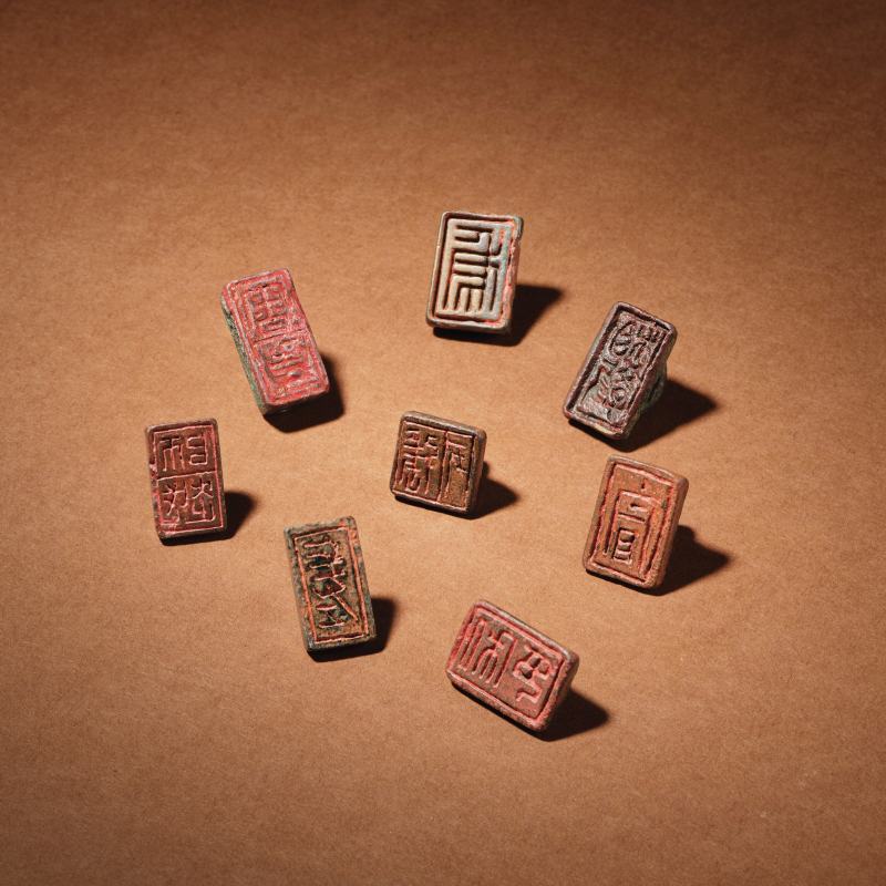鼻鈕銅私印一組八件